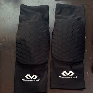 McDavid Black Knee Pads for Women